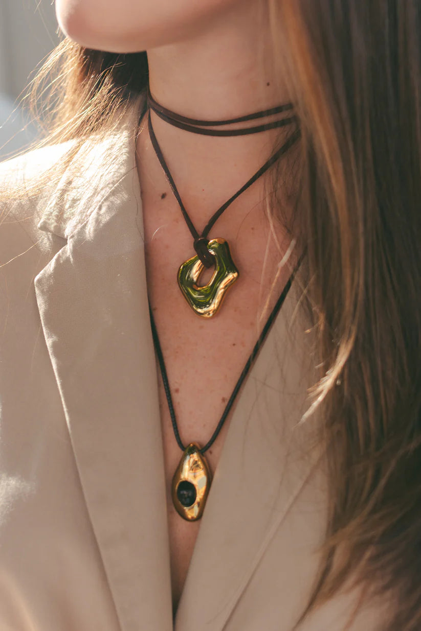 TEMPLO NECKLACE BROWN