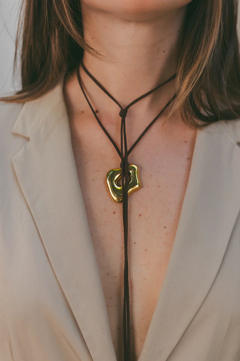 TEMPLO NECKLACE BROWN